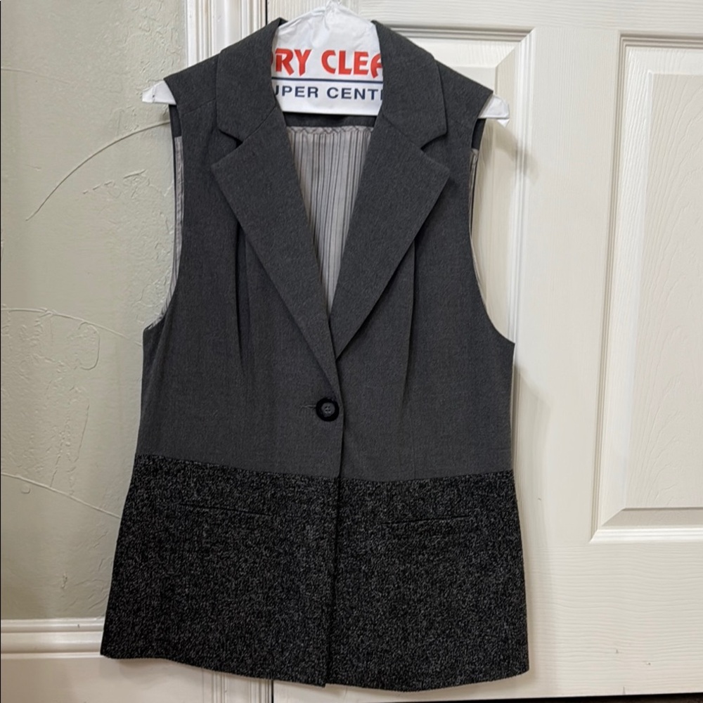 Gray Sleeveless Women's Blazer